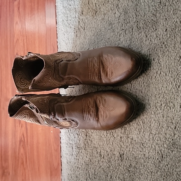 Cowboy Ankle Boots - Picture 4 of 10